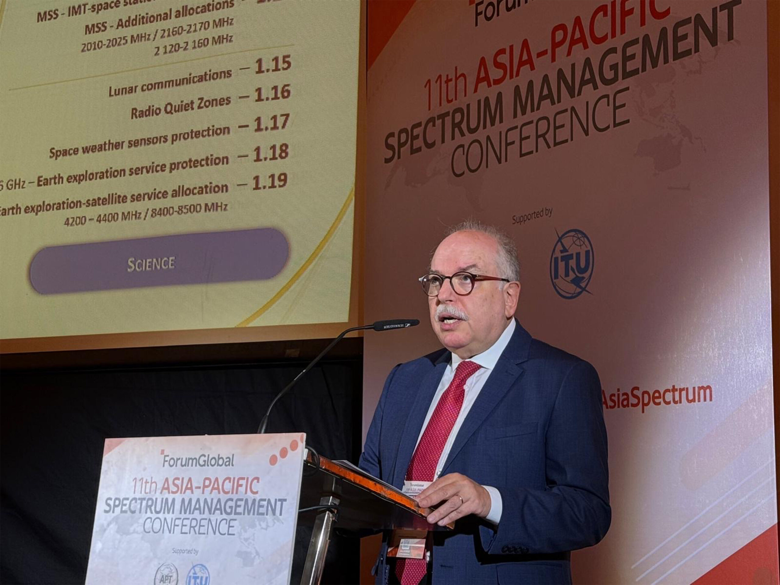 Mario-Maniewicz-Keynote-scaled.jpg